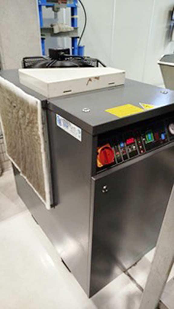 CNC Machining Center Röders RP 800 - Thumbnail 4