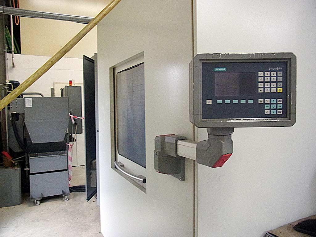 CNC Machining Center Deckel Maho DMF 250 linear - Thumbnail 2