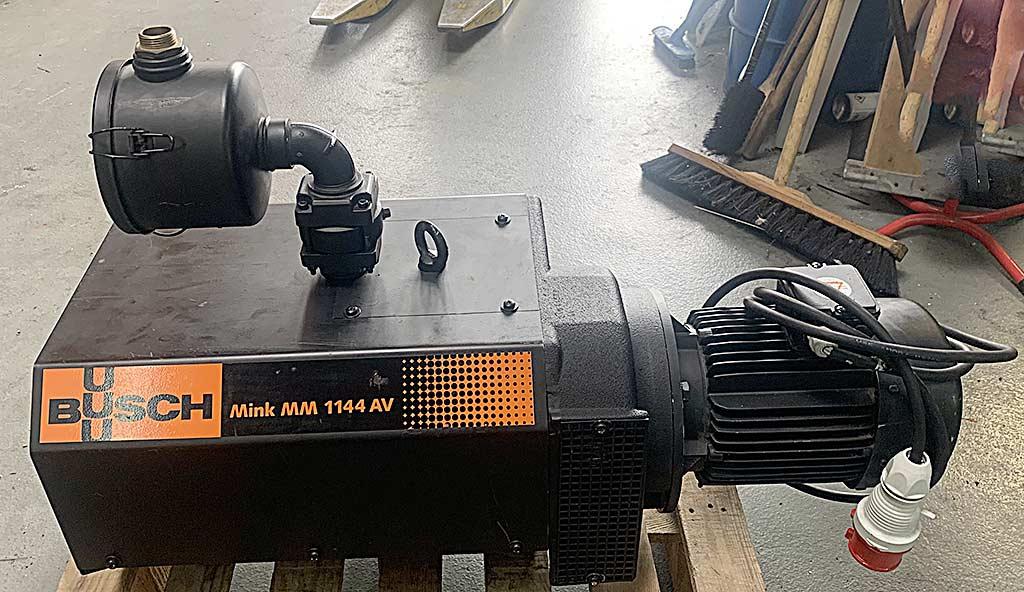 Claw Vacuum Pump Busch Mink MM 1144 Av - Image 1
