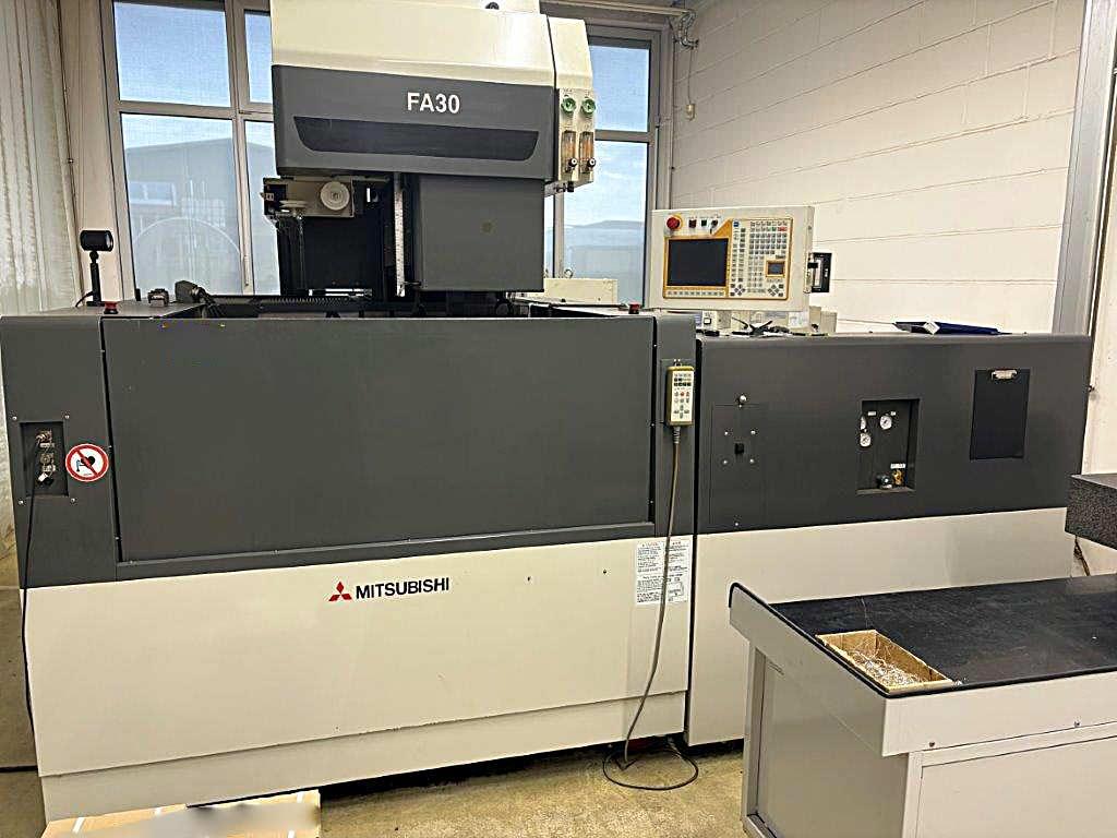CNC EDM-Machine Mitsubishi FA30 - Image 1