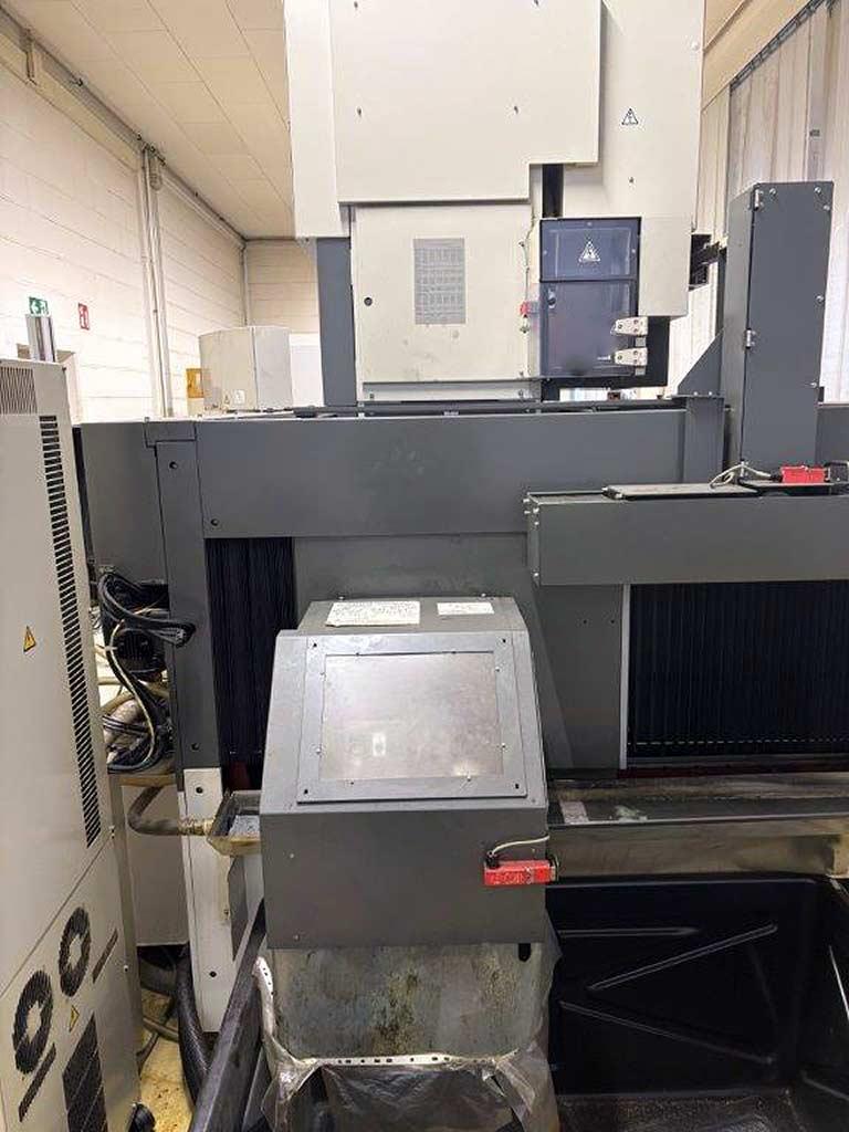 CNC EDM-Machine Mitsubishi FA30 - Thumbnail 2