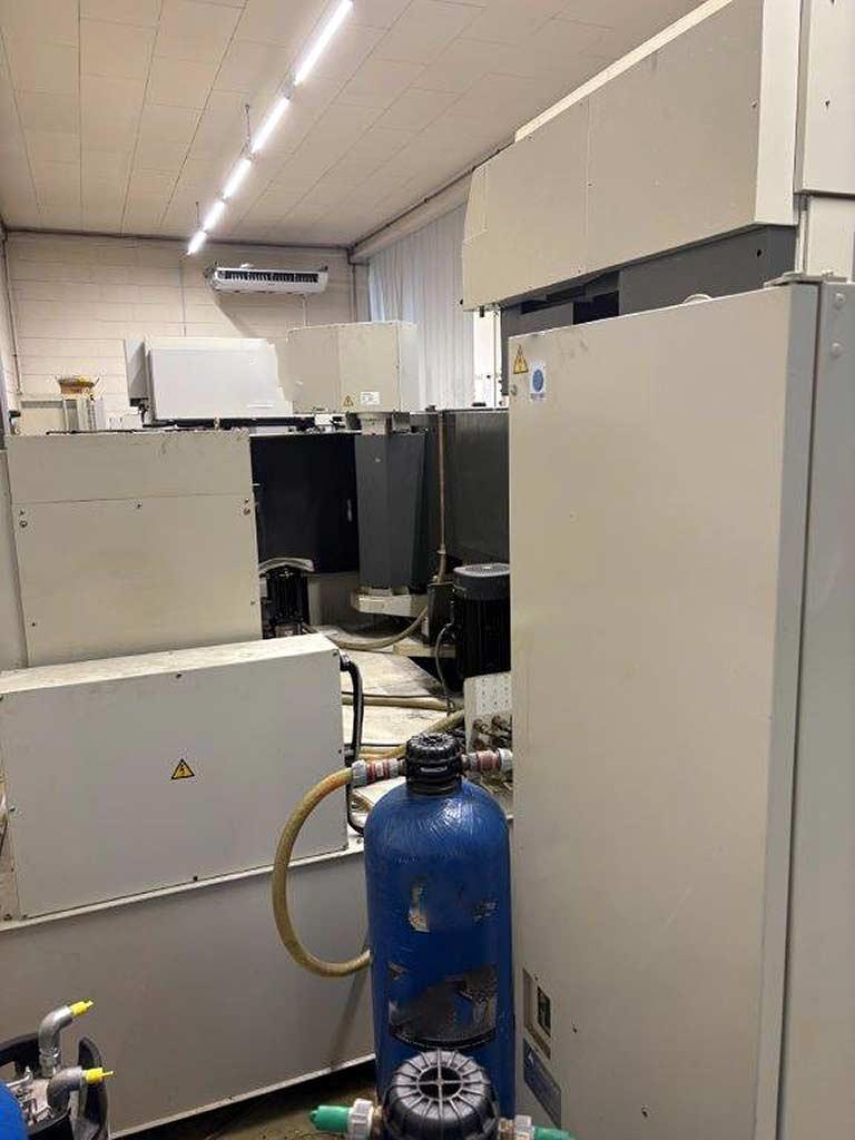 CNC EDM-Machine Mitsubishi FA30 - Thumbnail 3