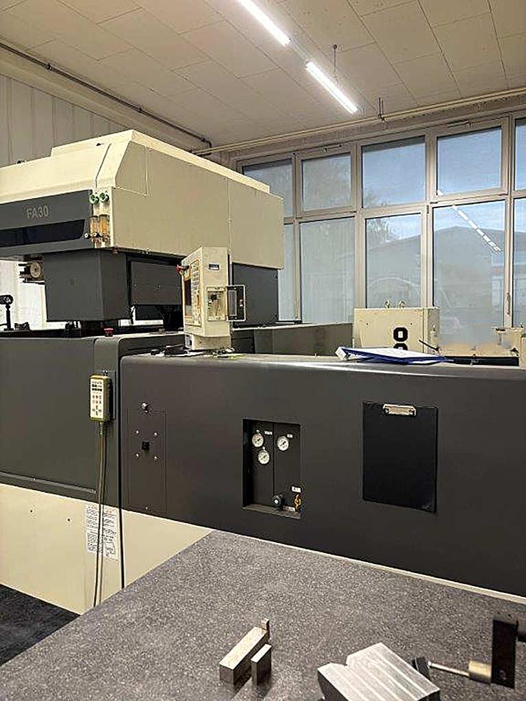 CNC EDM-Machine Mitsubishi FA30 - Thumbnail 7