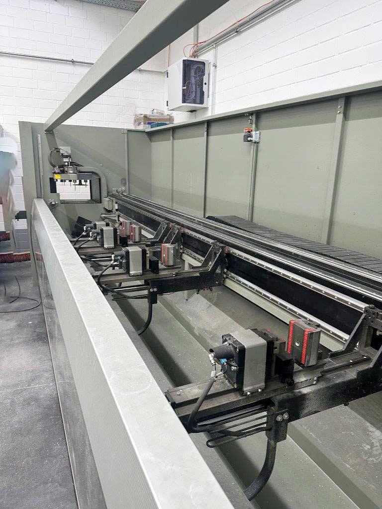 CNC Profile Machining Center Emmegi Phantomatic X4 - Thumbnail 2