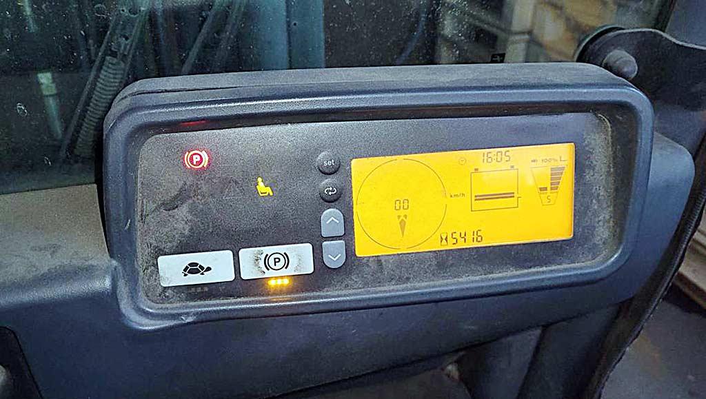 Fork Lift Jungheinrich EFG 215/DFG 320s - Thumbnail 3