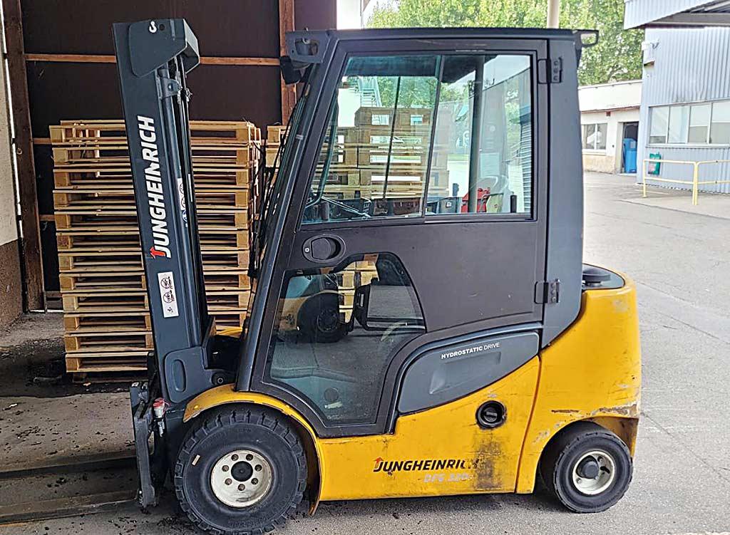 Fork Lift Jungheinrich EFG 215/DFG 320s - Thumbnail 5