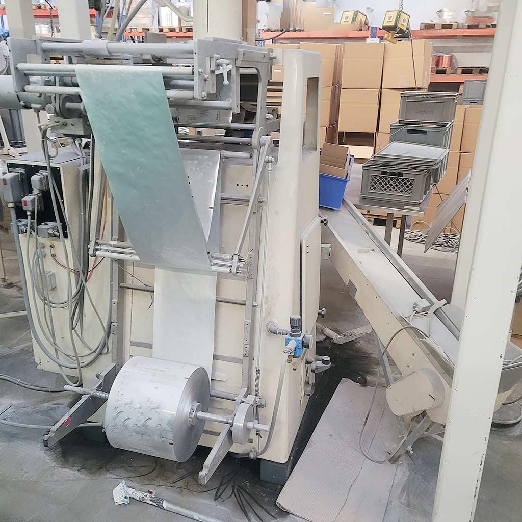 Vertical Bag Forming, Filling and Sealing Machine Rovema MVP 220 - Image 1