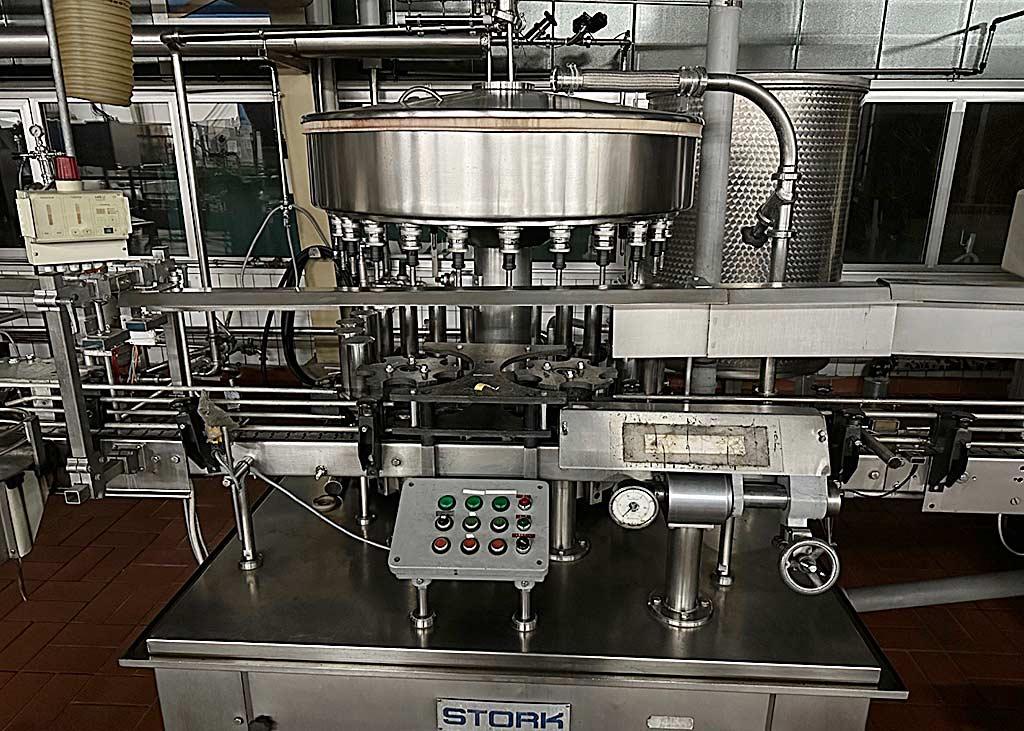 Filling, Labelling and Packing Plant Stork/silmo/robino & Galandrino/adelski VV-24/ST XII/Monoblocco Fenix 3/P2004 Longcap - Image 1