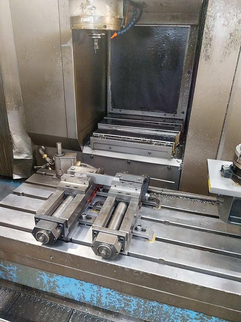 CNC Milling Machine Mazak VTC200-B-II - Thumbnail 6