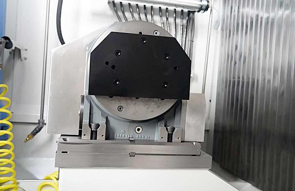 CNC Vertical Machining Center Chiron Mill 1250 - Thumbnail 4