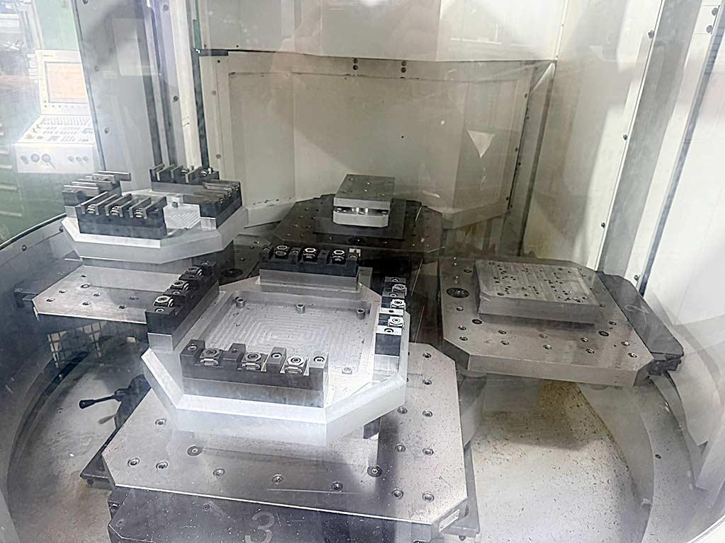CNC Machining Center Dmg DMC 60 T RS3 - Thumbnail 4