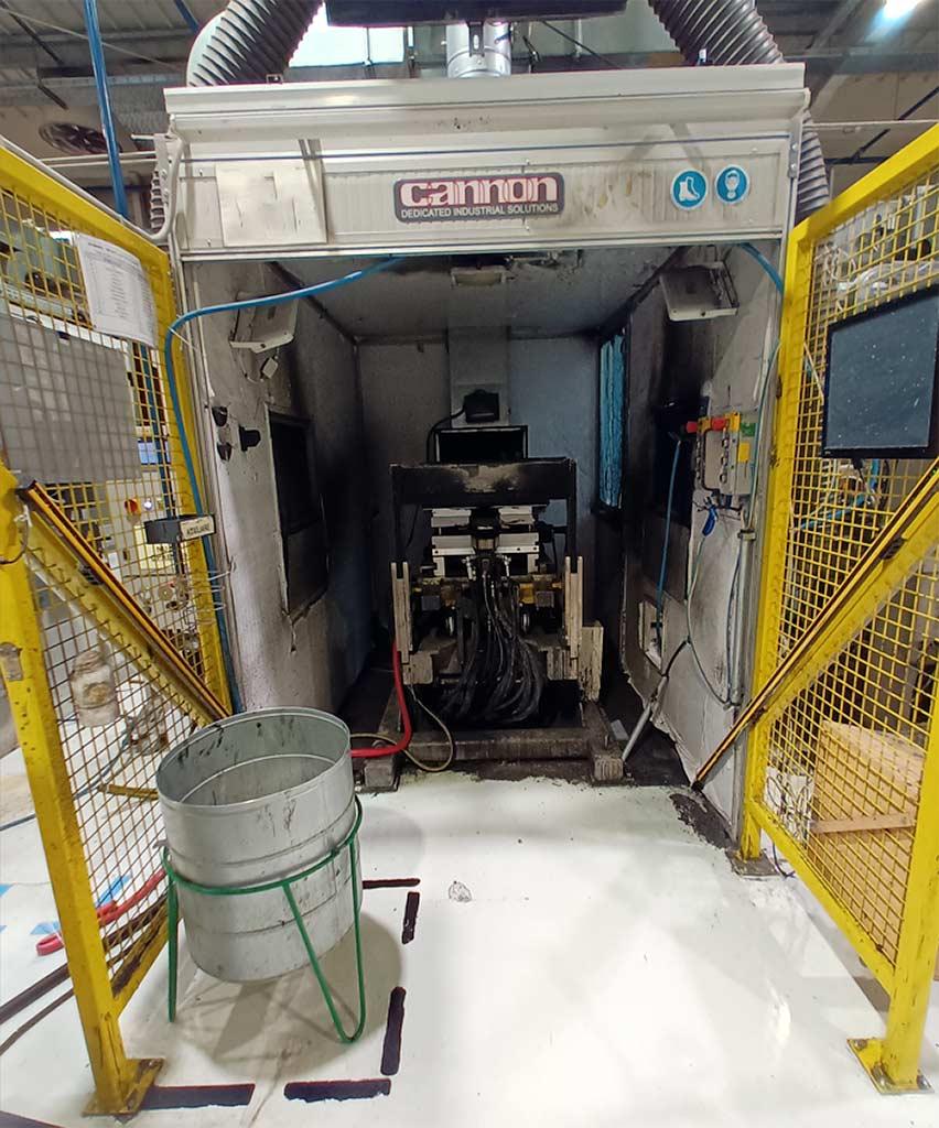 High-Pressure PU Mixing and Metering System Cannnon A-Compact 40FC - Thumbnail 2