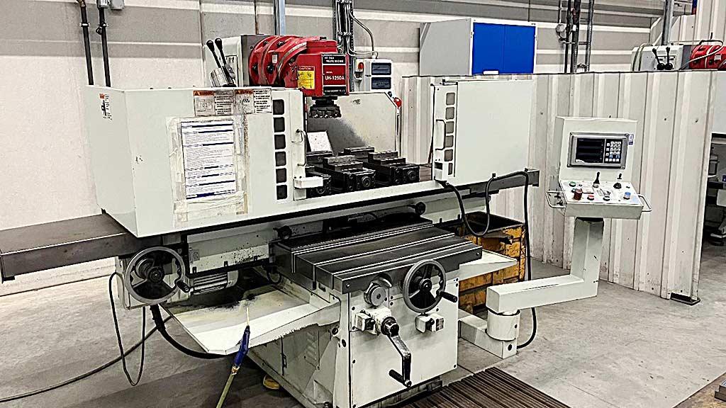 Universal Milling Machine Ho Chun UH-1250A - Image 1
