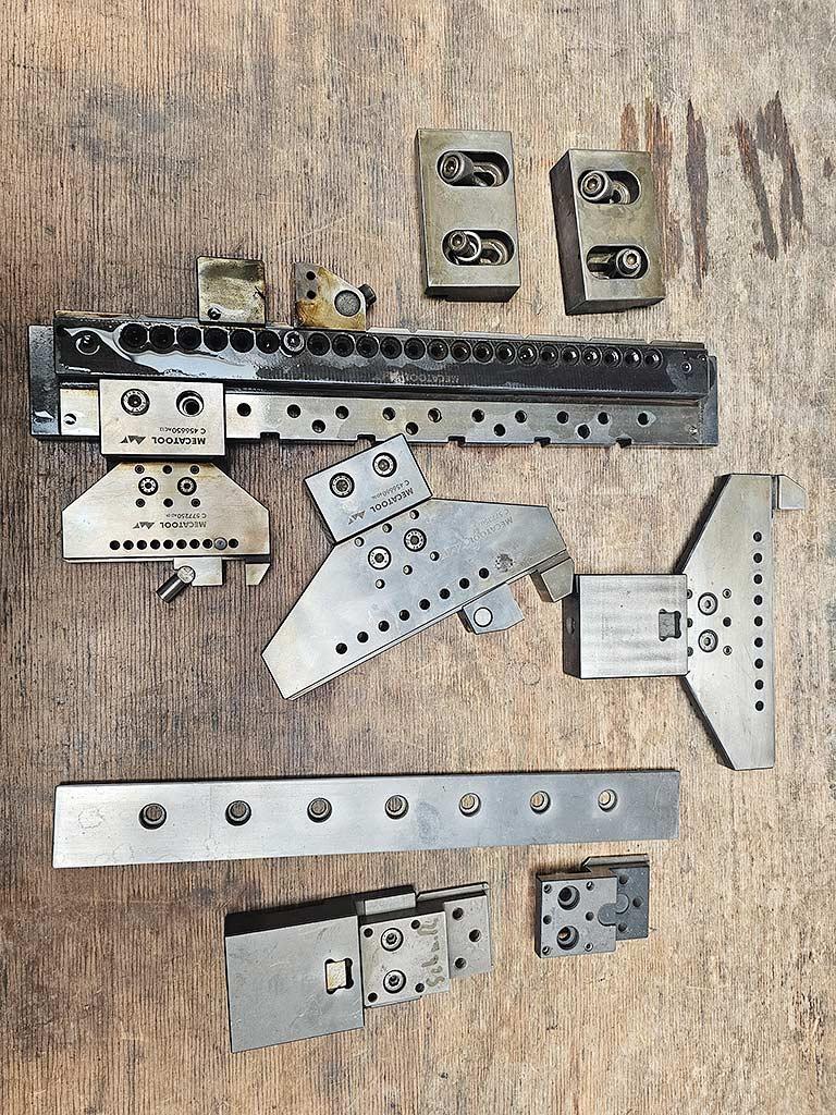 CNC EDM-Machine Gf Agie Charmilles Cut P 550 - Thumbnail 4