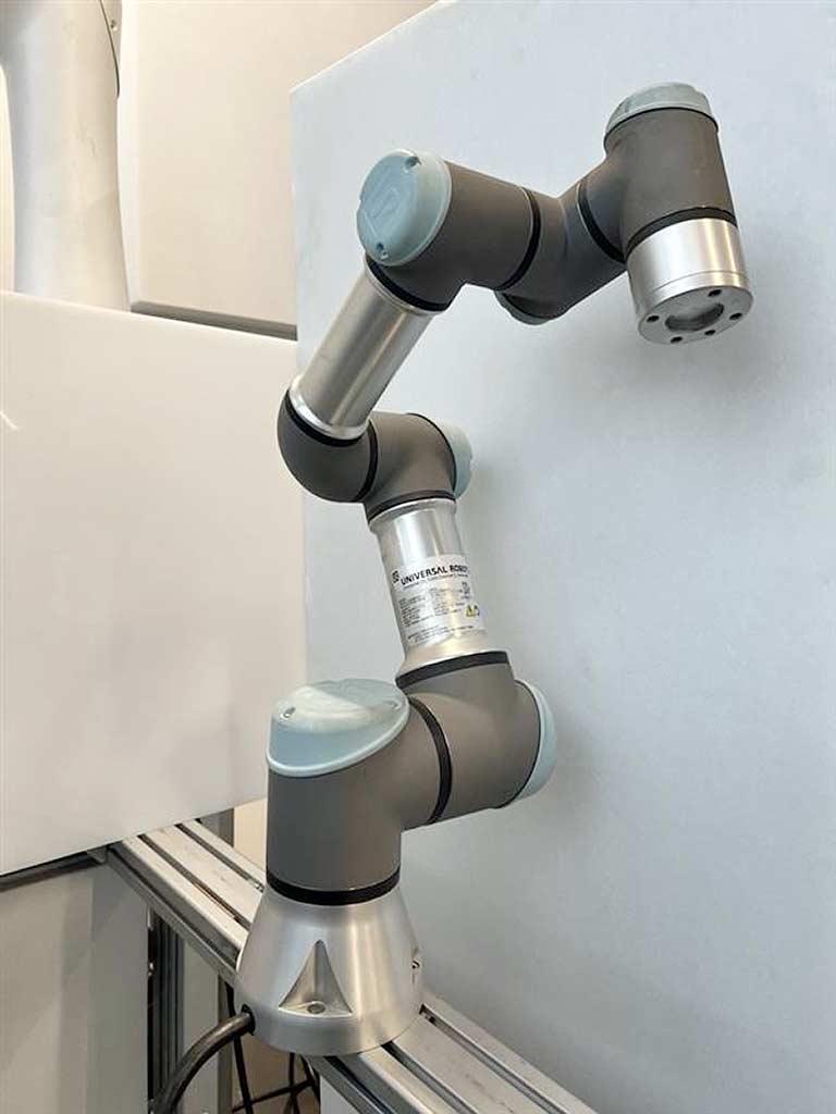 Robot Universal Robots UR-3e - Image 1