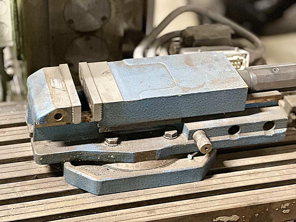 Double-Spindle Tool Milling Machine Hurco WM1 - Thumbnail 5