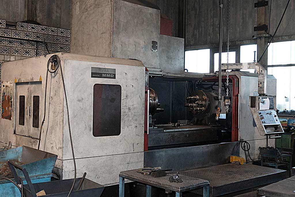 CNC Vertical Machining Center Akira Seiki HV-8A - Thumbnail 2
