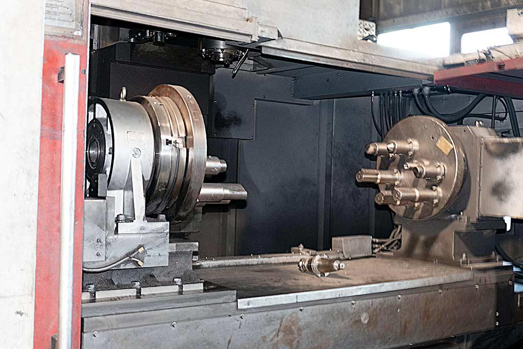 CNC Vertical Machining Center Akira Seiki HV-8A - Thumbnail 4