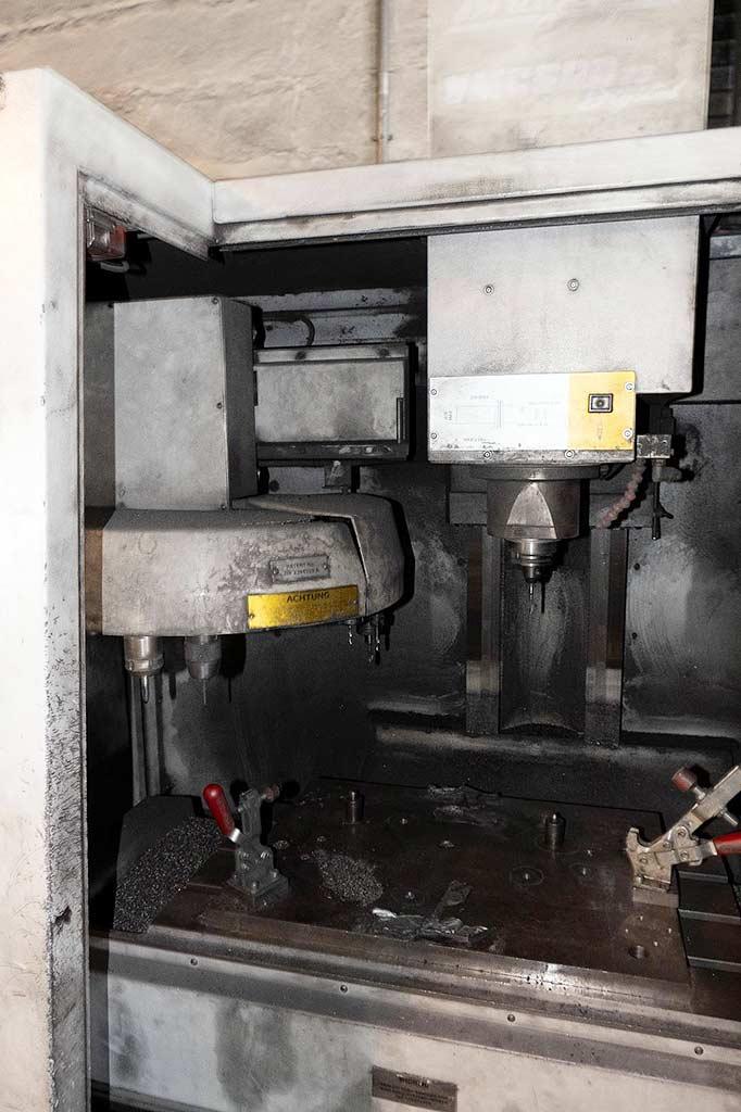 CNC Vertical Machining Center Bridgeport VMC 600 22 digital - Thumbnail 4