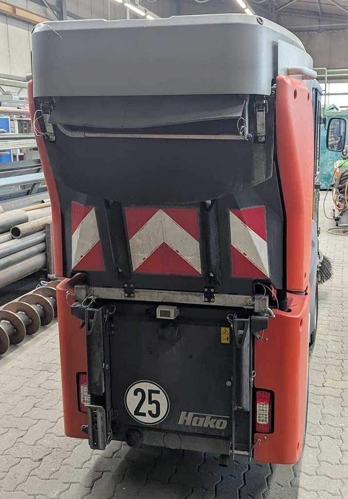 Sweeping & Scrubbing Machine Hako City Master 650 T2a - Thumbnail 2