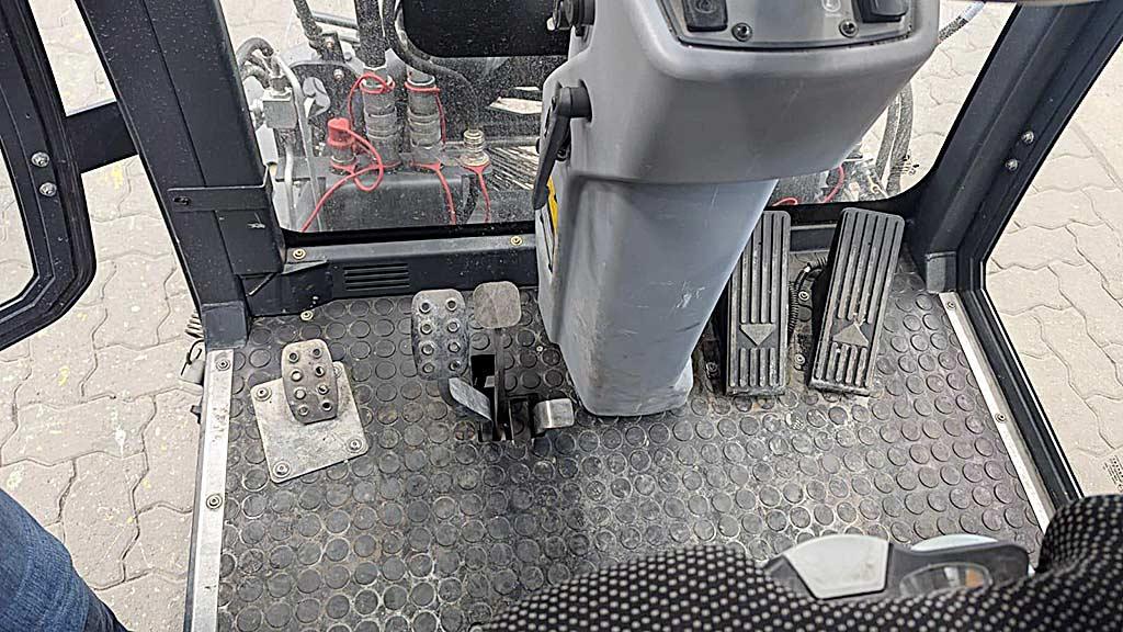 Sweeping & Scrubbing Machine Hako City Master 650 T2a - Thumbnail 6