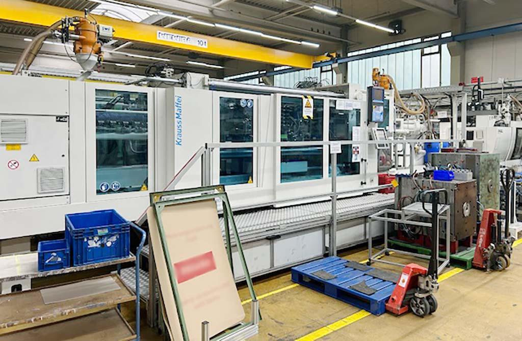 Injection Moulding Machine Krauss Maffei Multinject 420/6 2K 420-1400/750 CXW - Image 1