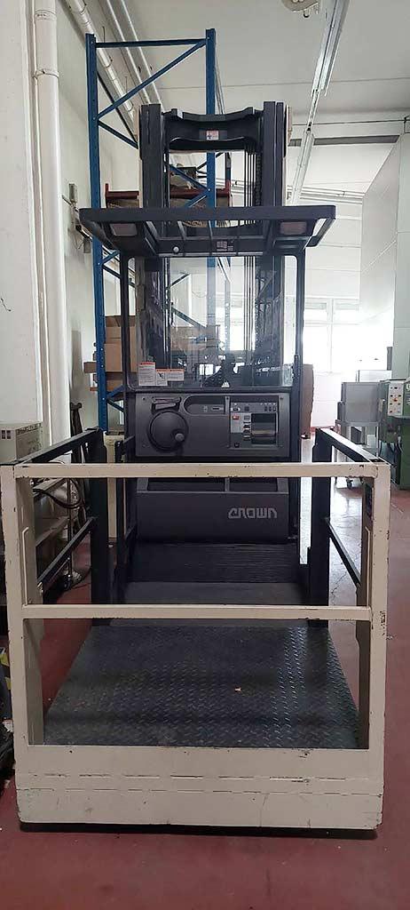 High Level Order Picker Crown BDA-SP3000 - Image 1