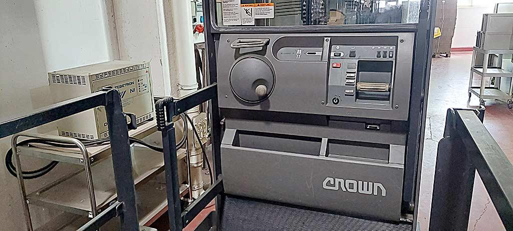 High Level Order Picker Crown BDA-SP3000 - Thumbnail 2