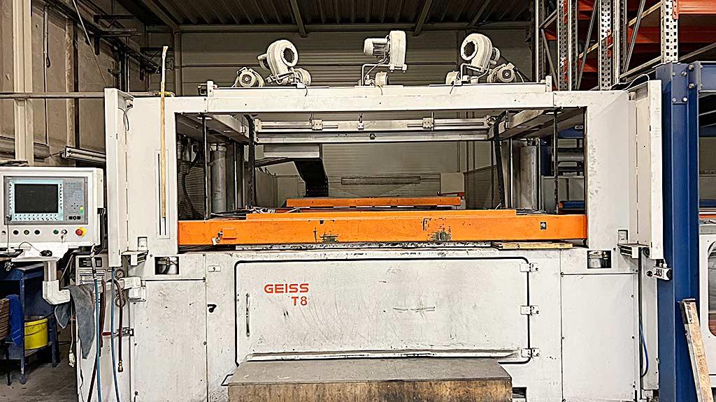 Vacuum Deep-Drawing Machine Geiss T8 DU - Thumbnail 2
