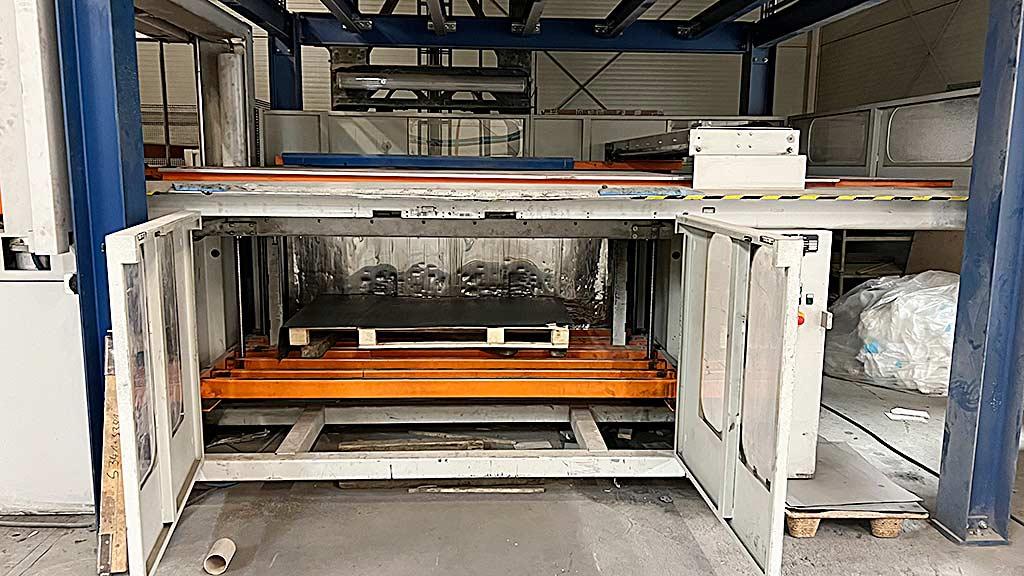 Vacuum Deep-Drawing Machine Geiss T8 DU - Thumbnail 3