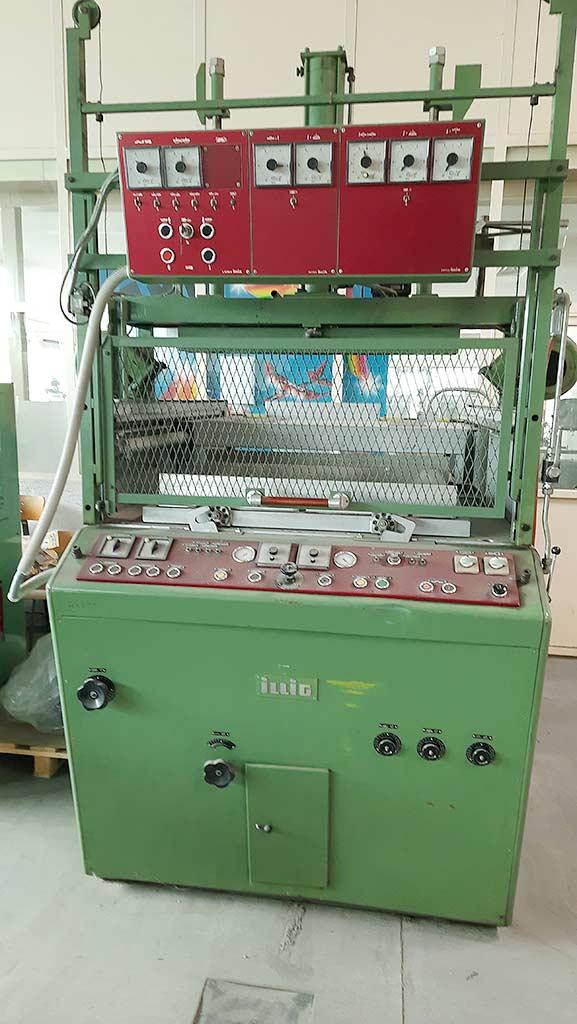 Thermoforming Machine Adolf Illig UA 100 EDH - Image 1