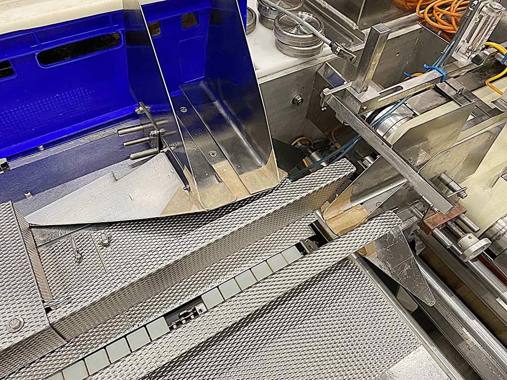 Bag Forming, Filling and Sealing Machine Fuji FW 3710FW/H - Thumbnail 4