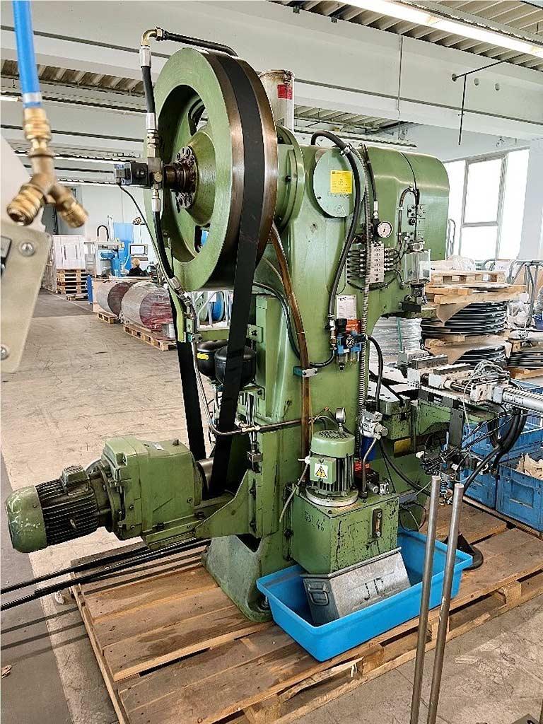 Single Column Eccentric Press Ebu H40F - Image 1