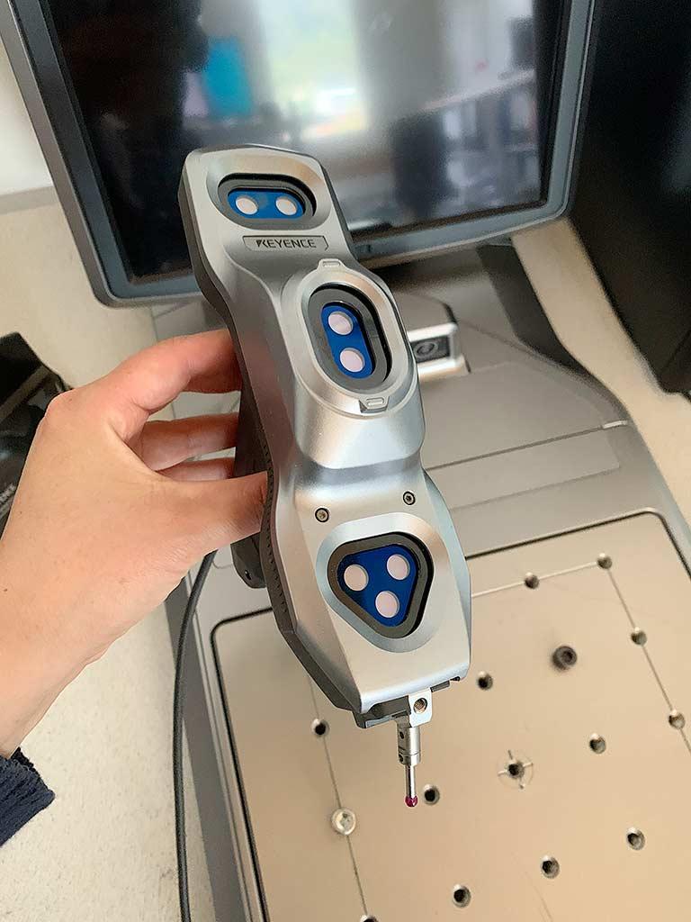 CNC Coordinate Measuring Machine Keyence XM-1000 - Thumbnail 3