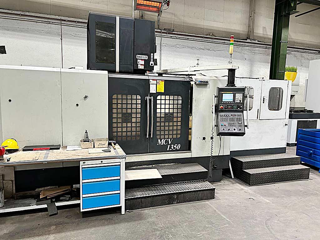 CNC Vertical Machining Center Dah Lih MVC-1350 - Image 1