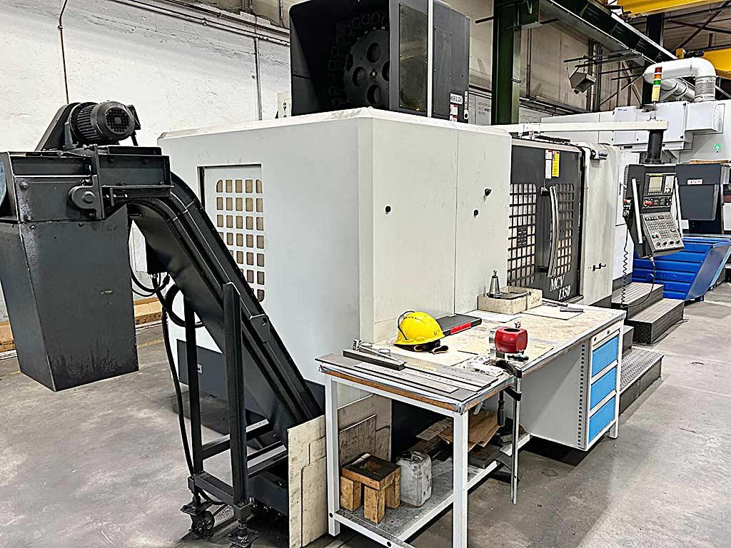 CNC Vertical Machining Center Dah Lih MVC-1350 - Thumbnail 2