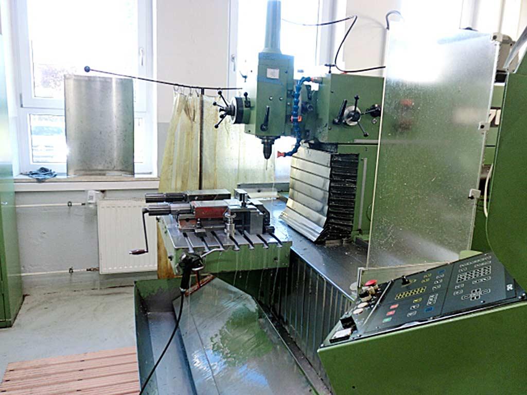 CNC Tool Milling Machine Maho MH 700 C - Thumbnail 2