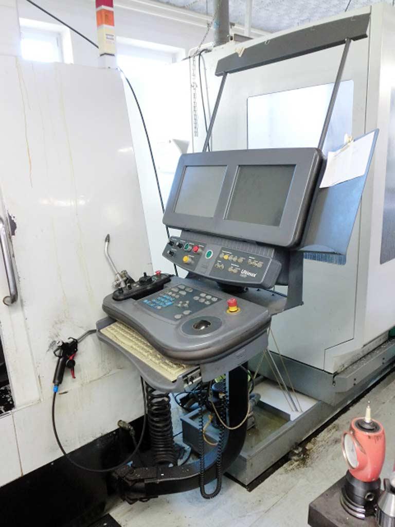 CNC Machining Center Hurco VMX 24 - Thumbnail 4
