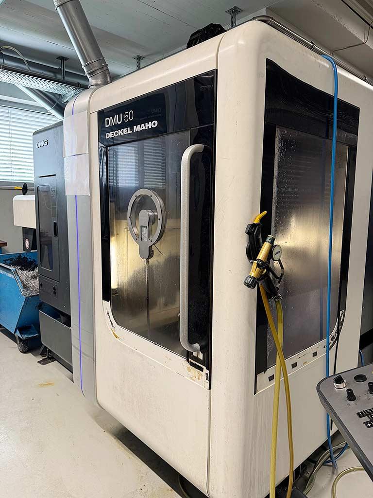 CNC 5-Axes Machining Center Deckel Maho DMU 50 - Thumbnail 2