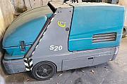 Sweeping Machine Tennant SweepMax S20