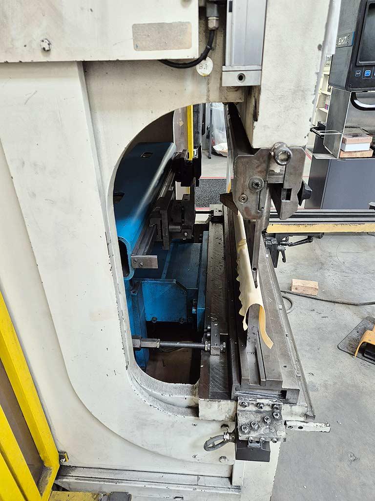 CNC-Press-Brake-Eht-EHPES-5,5-12 - Thumbnail 3