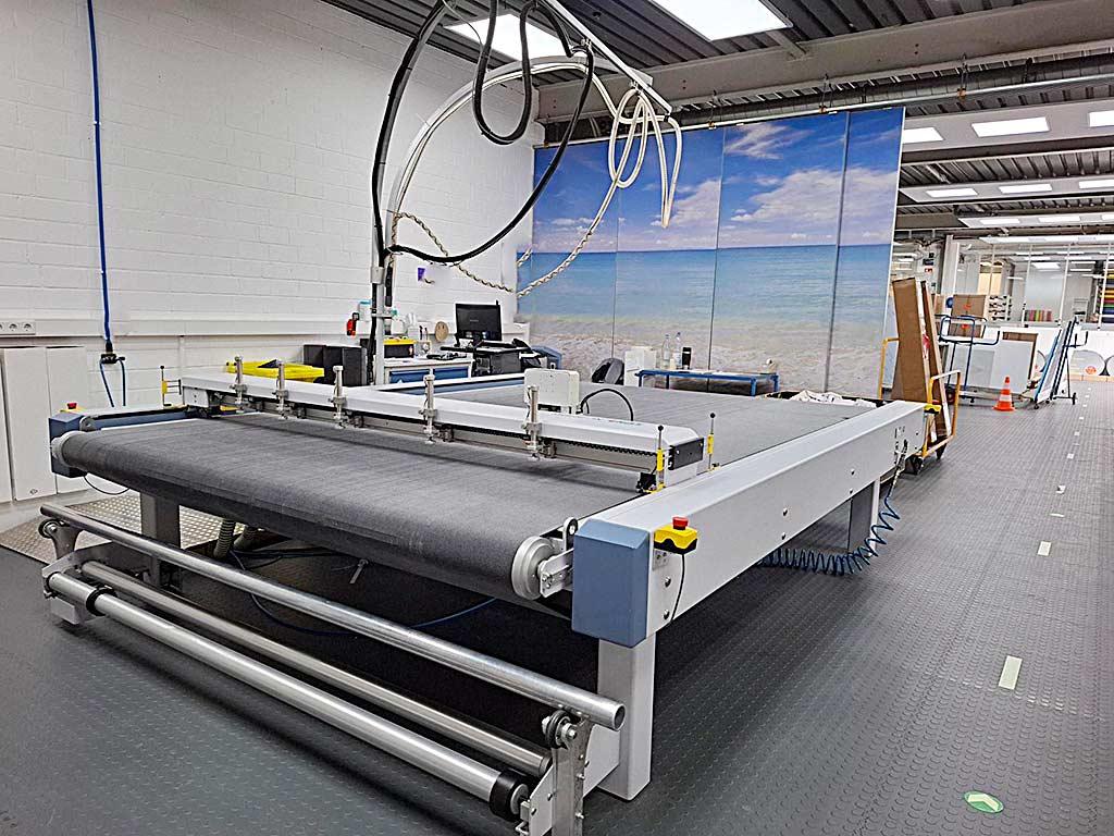 Flat Bed Plotter Zünd XL-3000cv - Thumbnail 4