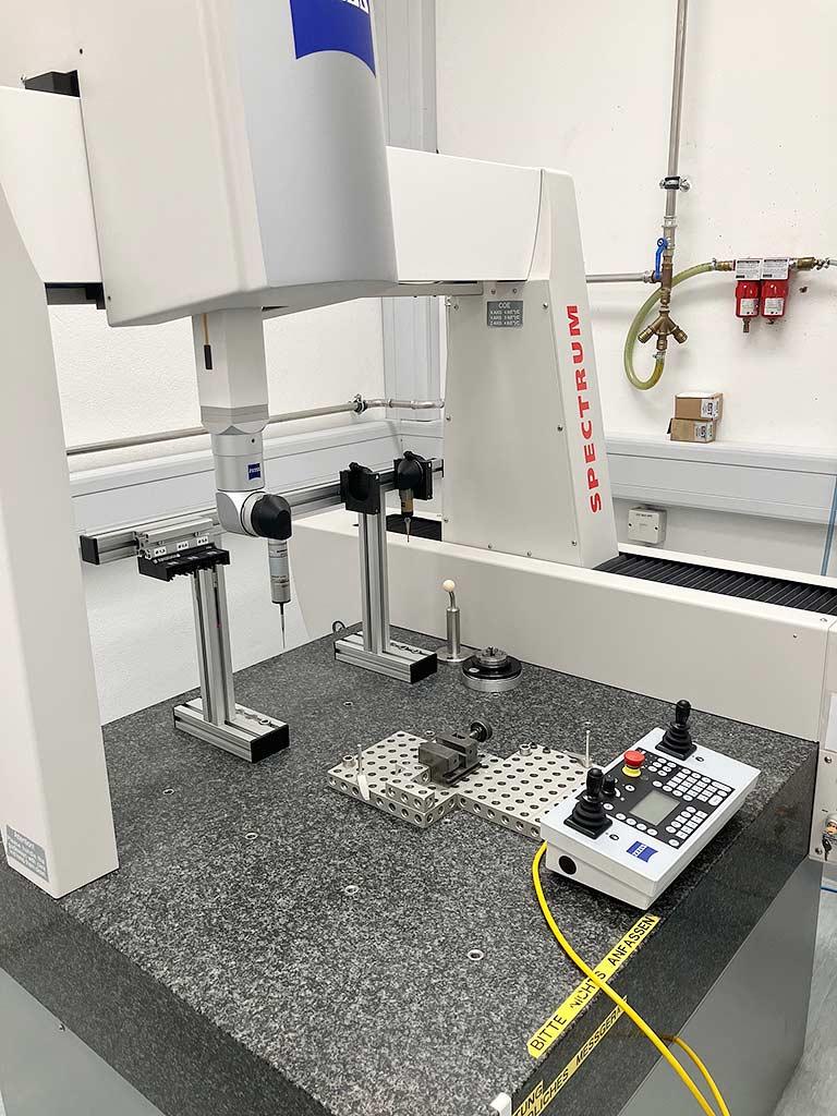CNC Coordinate Measuring Machine Carl Zeiss Spectrum - Thumbnail 3