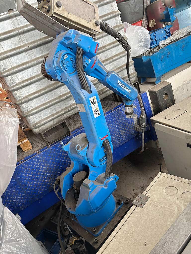 Welding Robot Yaskawa Motoman YR-UP6 - Image 1