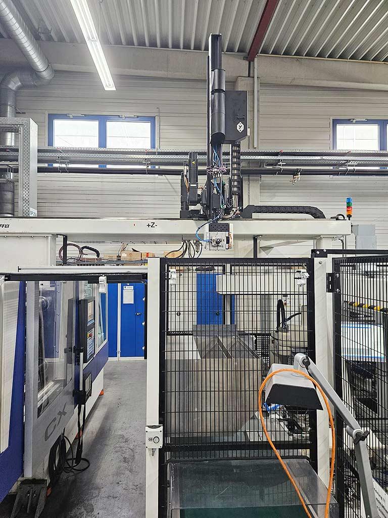 Injection Moulding Machine Krauss Maffei KM 110-380 CX - Thumbnail 4