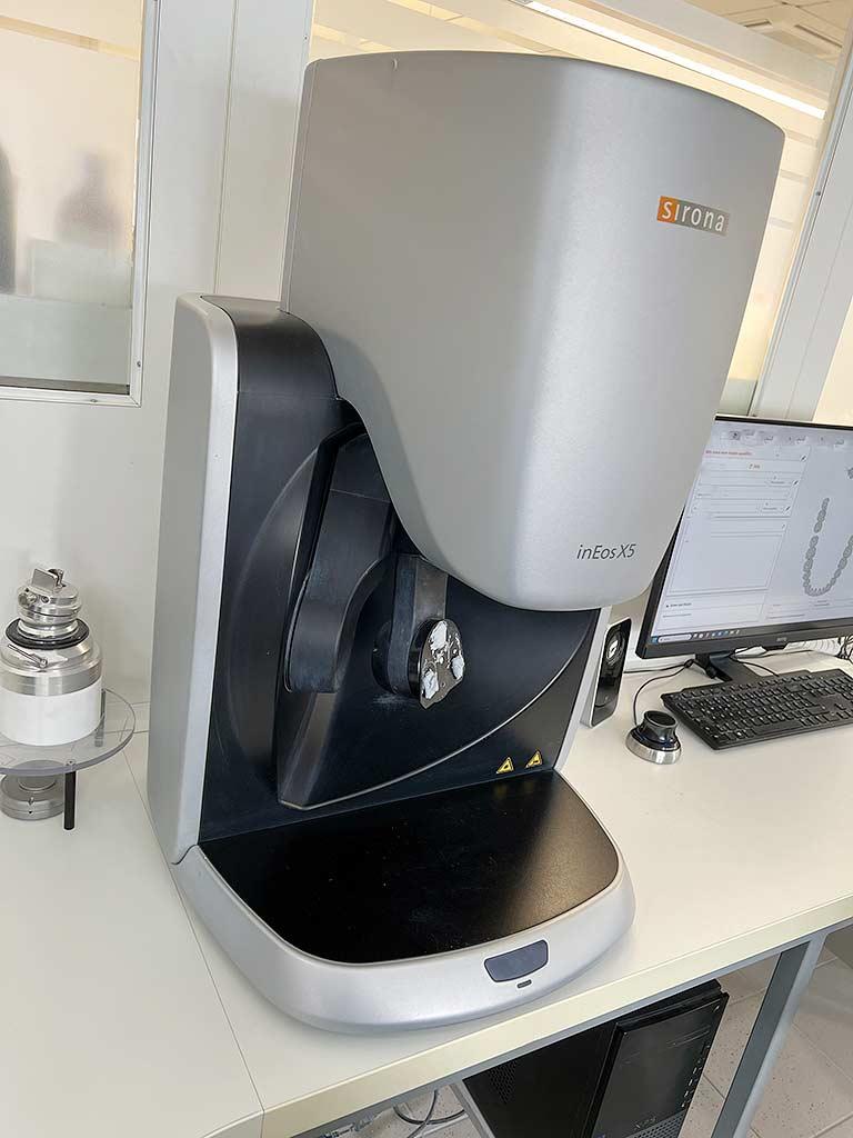 Table-top Laboratory Scanner Sirona inEos X5 - Thumbnail 3