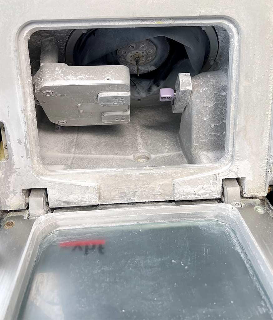 CNC Milling Machine Vhf N4 - Thumbnail 2