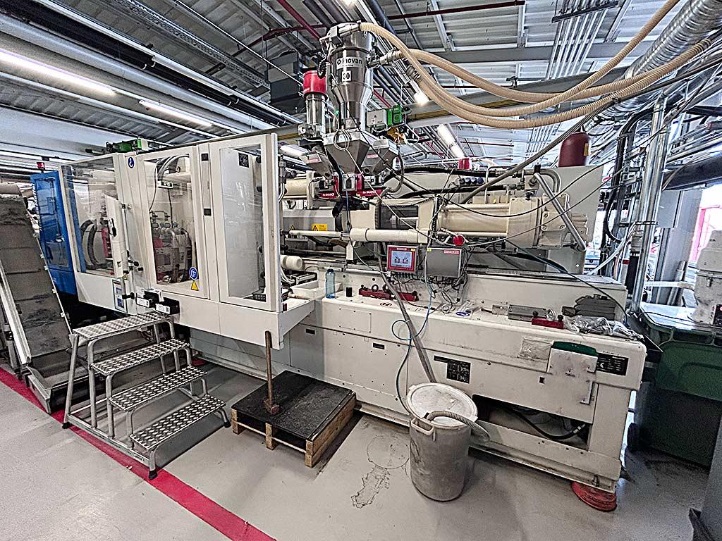Krauss Maffei KM 250-1400 CX - Image 1