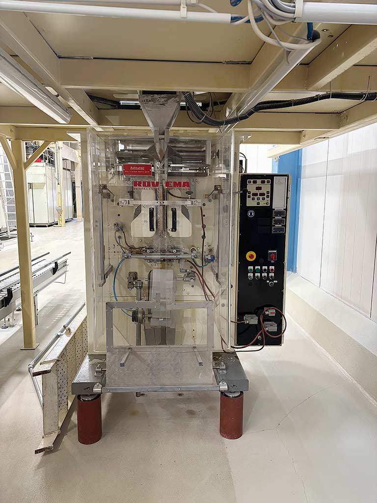 Bag Forming, Filling and Sealing Machine Rovema MVP 220/340 - Image 1