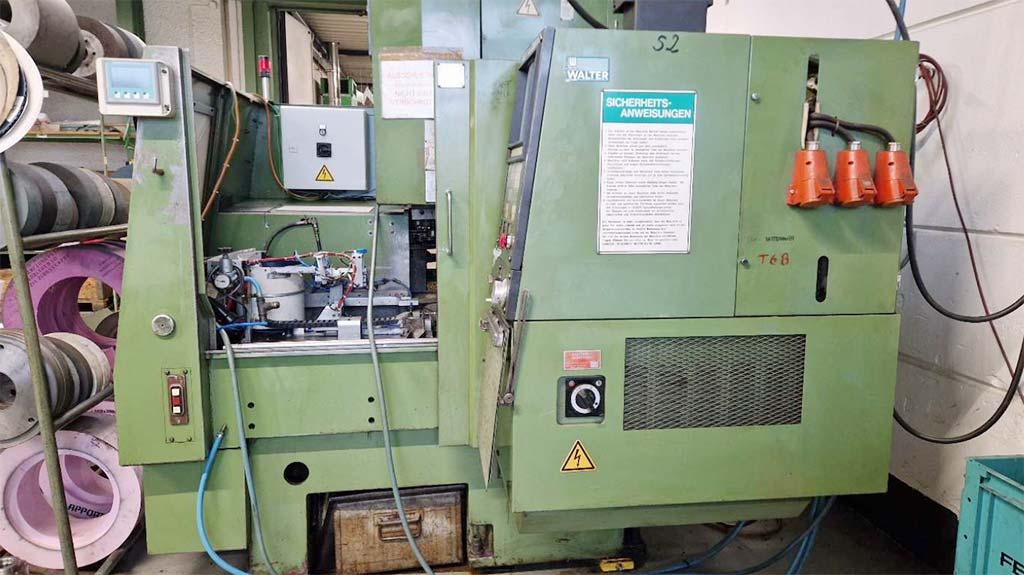 CNC Vertical Milling Machine Mazak VQC-15/40 - Thumbnail 2